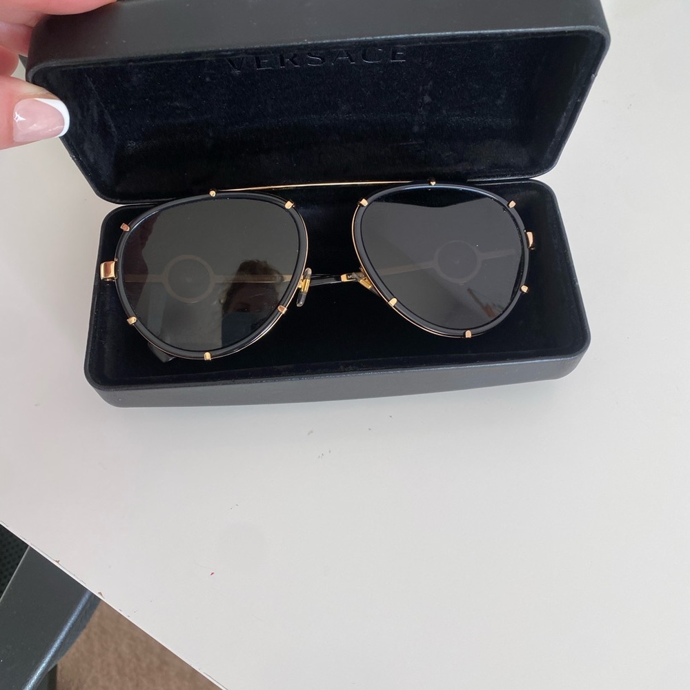 Versace aviators sunglasses